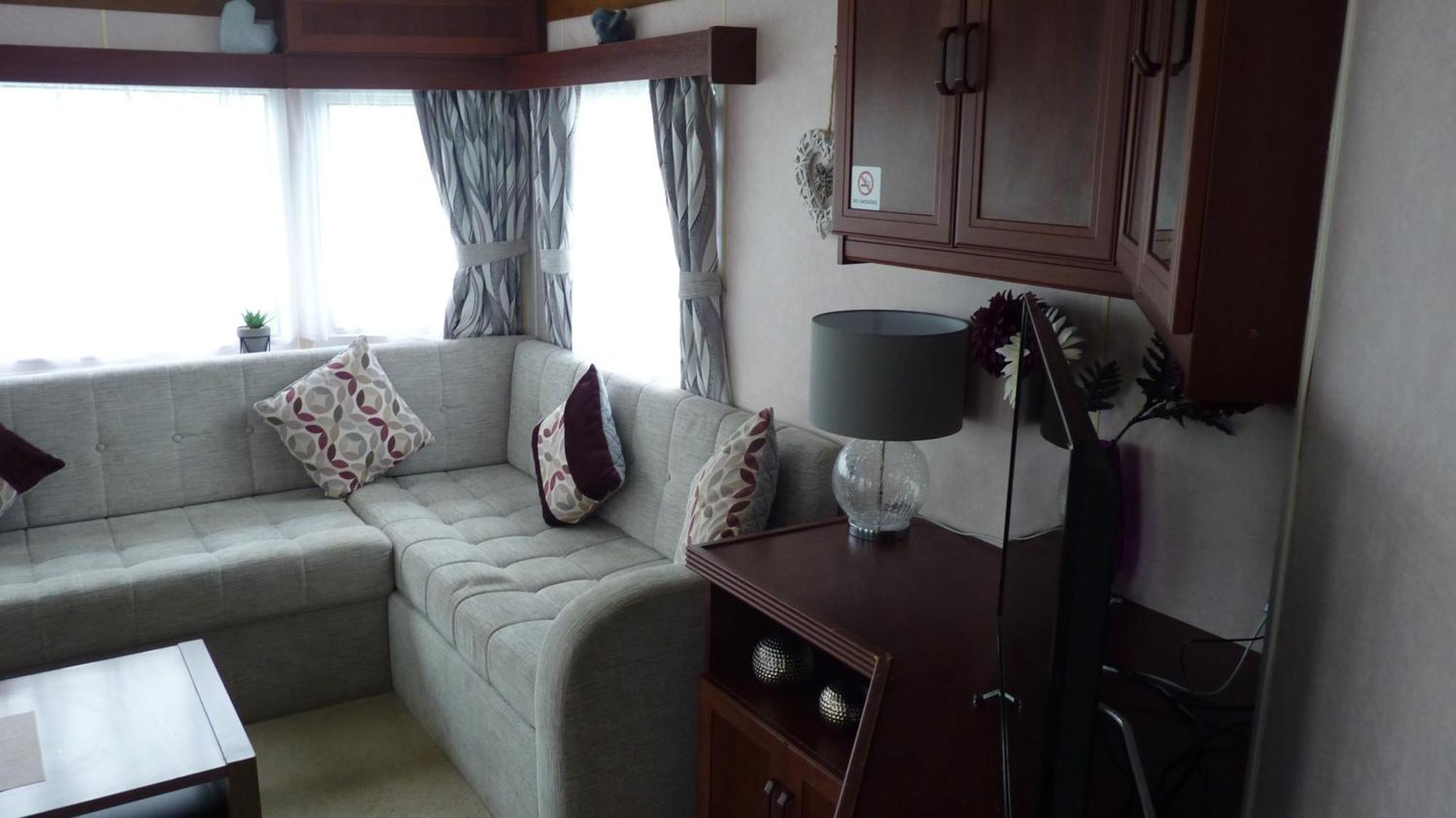 L&G Family Holidays 6 Berth Coral Beach Laura Familys Only And Lead Person Must Be Over 30 Ingoldmells Buitenkant foto