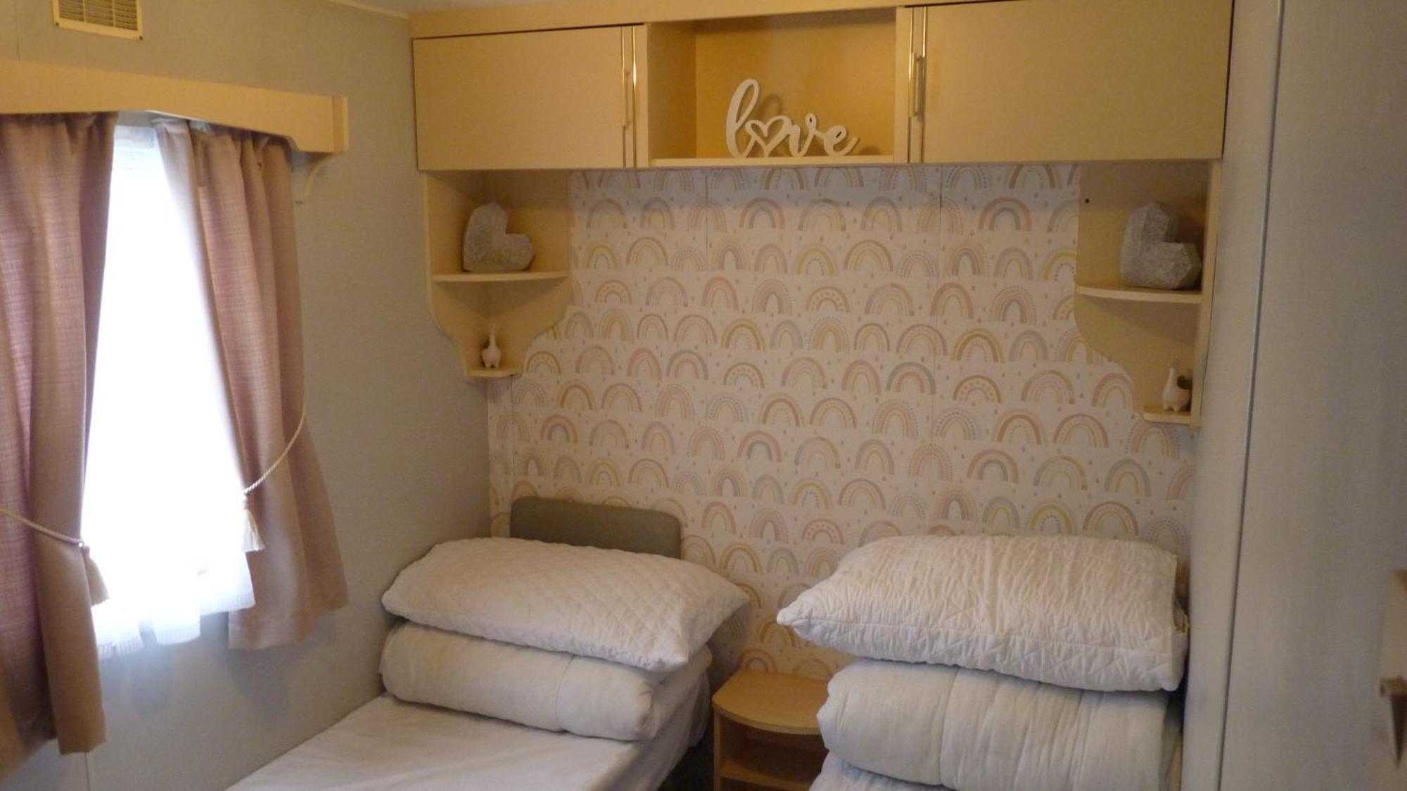 L&G Family Holidays 6 Berth Coral Beach Laura Familys Only And Lead Person Must Be Over 30 Ingoldmells Buitenkant foto